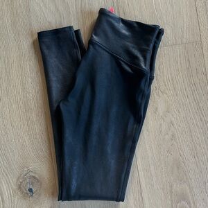 SPANX Women’s Sleek Black Leggings Large